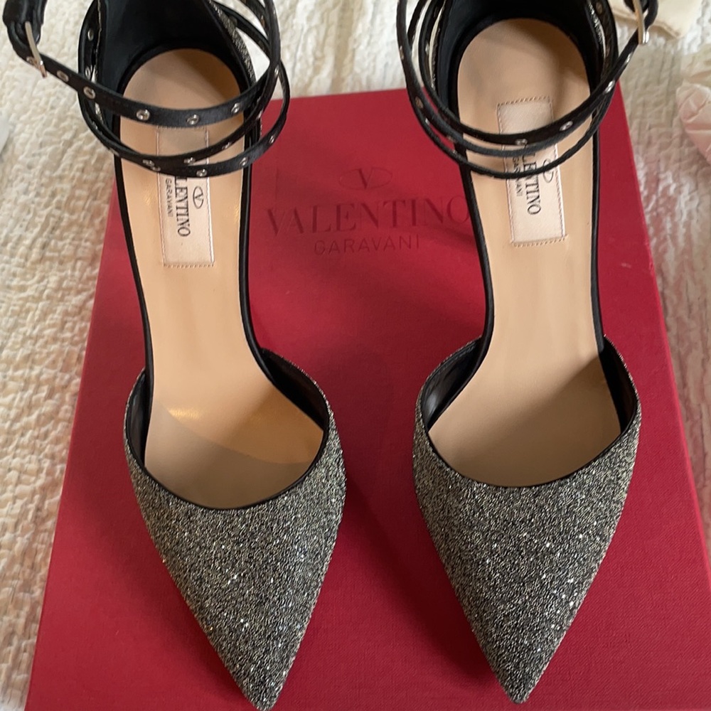 Valentino Garavani Glitter Ankle Wrap Pumps - Picture 8 of 17